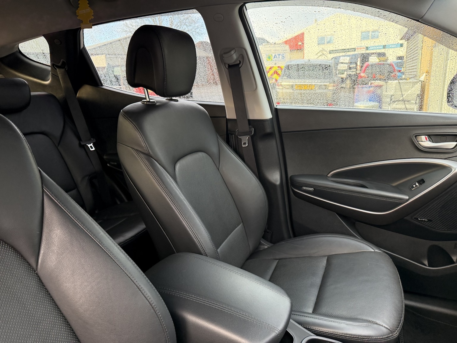 Used Hyundai Santa Fe 2017 for sale - 76687247: Photo 16