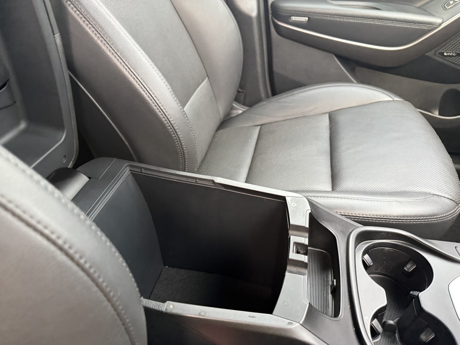 Used Hyundai Santa Fe 2017 for sale - 76687247: Photo 19