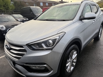Used Hyundai Santa Fe 2017 for sale - 76687247: Photo