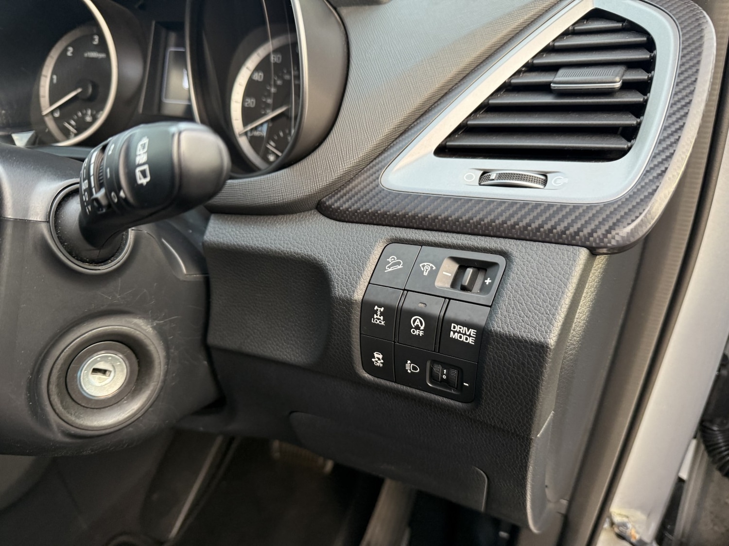 Used Hyundai Santa Fe 2017 for sale - 76687247: Photo 7