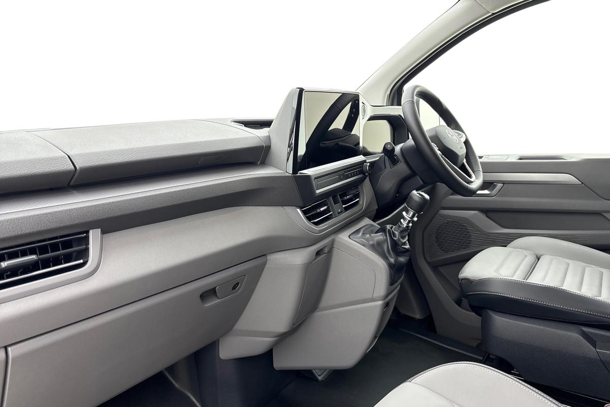 Used Volkswagen Transporter 2025 for sale - 76760646: Photo 2