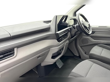 Used Volkswagen Transporter 2025 for sale - 76680420: Photo