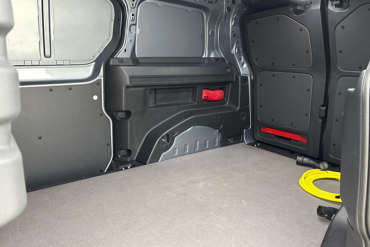 Used Volkswagen ID.Buzz 2024 for sale - 76709928: Photo 9