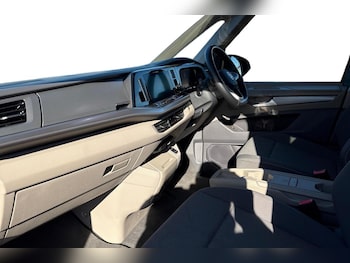 Used Volkswagen Multivan 2024 for sale - 76677620: Photo