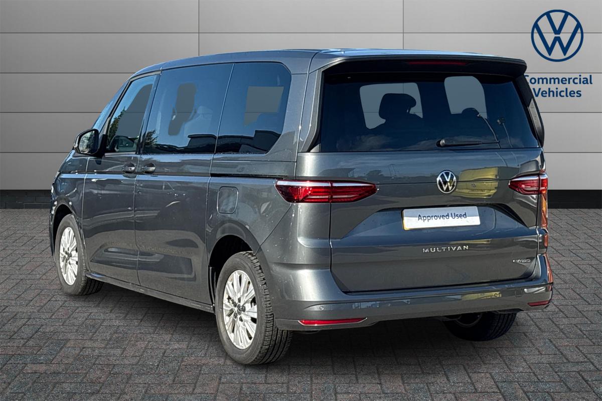 Used Volkswagen Multivan 2024 for sale - 76677620: Photo 3
