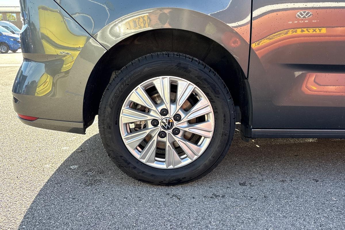 Used Volkswagen Multivan 2024 for sale - 76677620: Photo 5