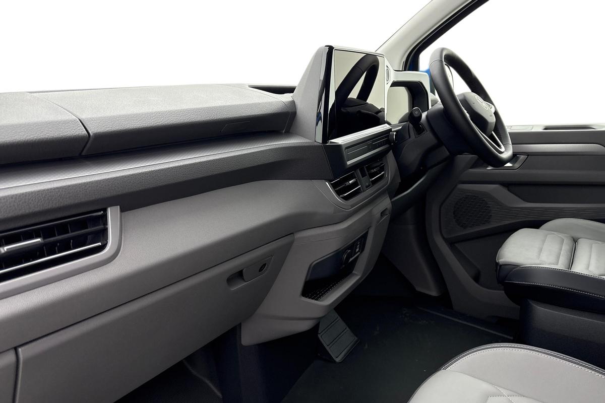 Used Volkswagen Transporter 2025 for sale - 76760647: Photo 2