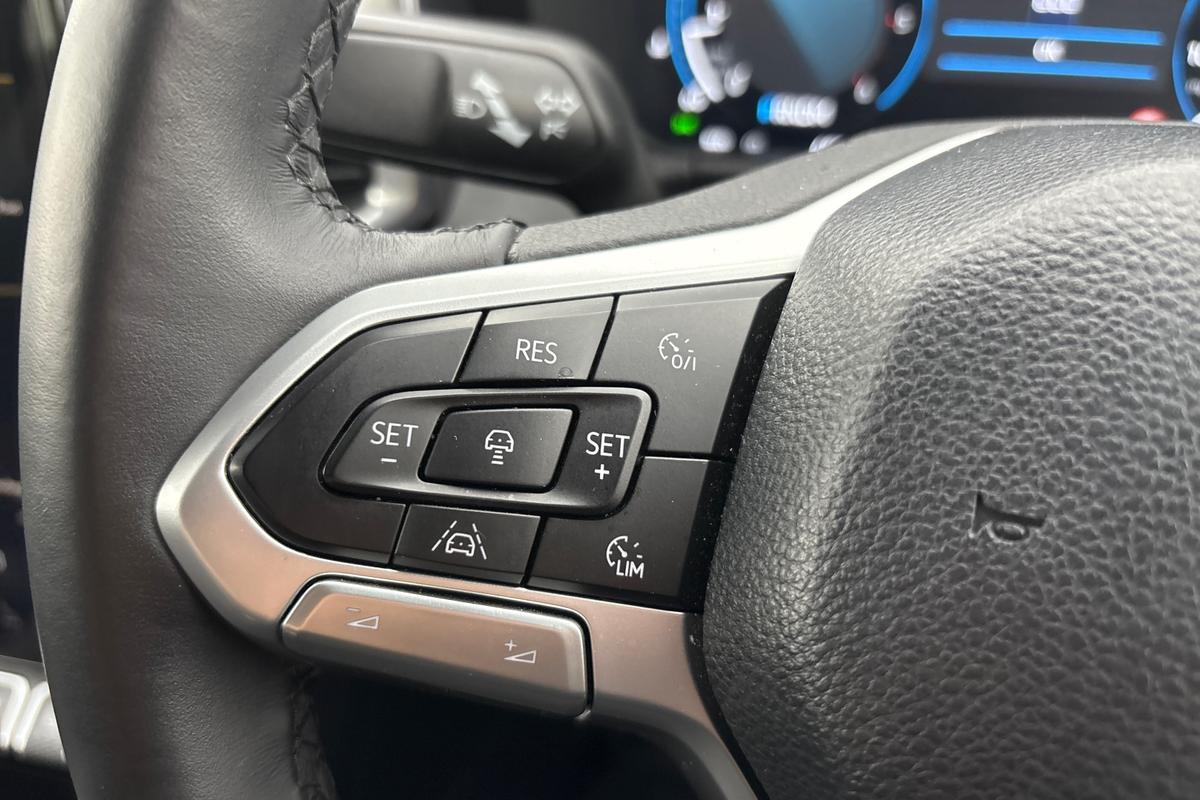 Used Volkswagen Amarok 2024 for sale - 76677531: Photo 16