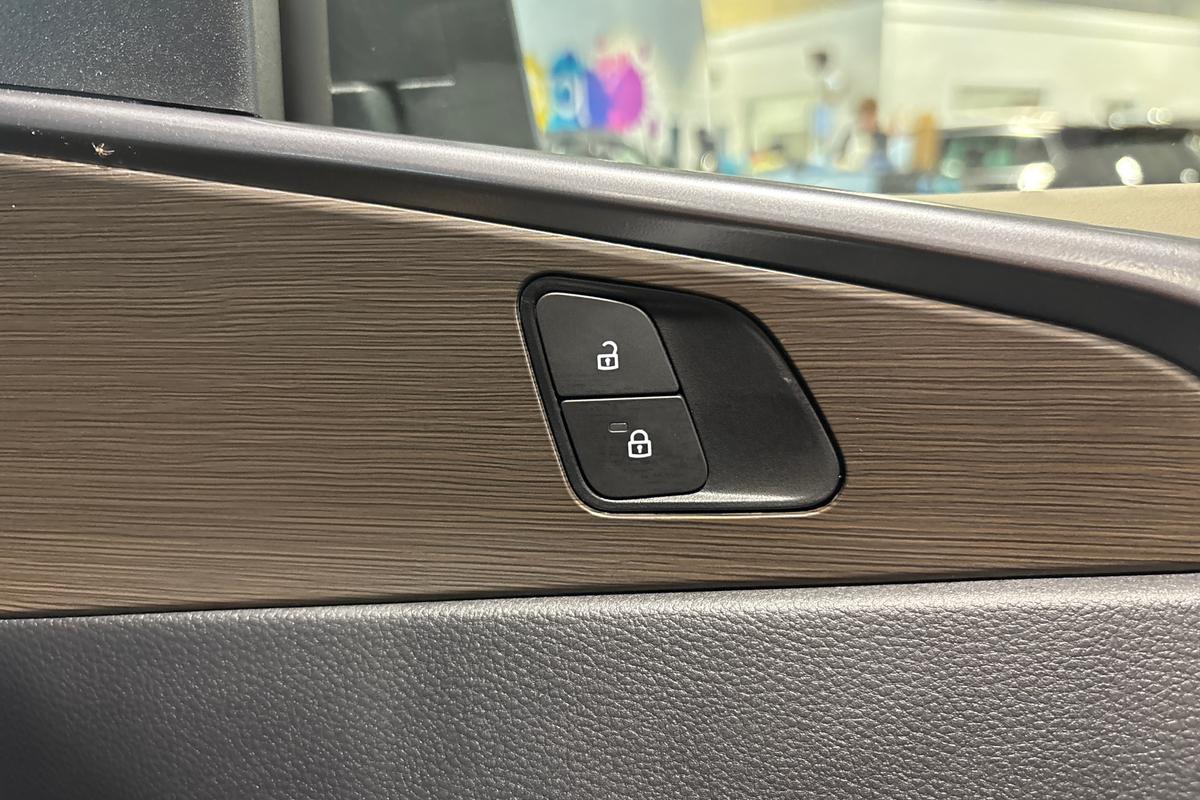 Used Volkswagen Amarok 2024 for sale - 76677531: Photo 23