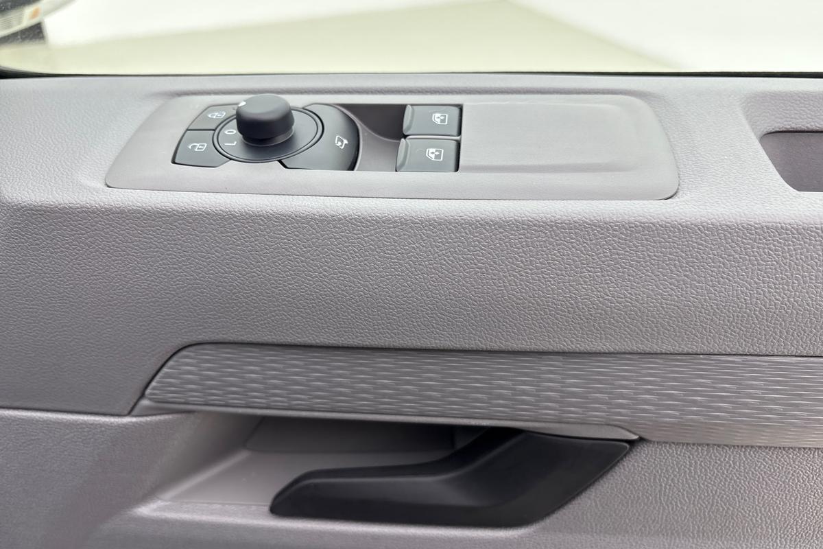 Used Volkswagen Transporter 2025 for sale - 76757394: Photo 25