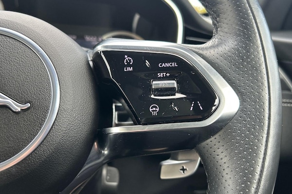 Used Jaguar F-Pace 2022 for sale - 76175398: Photo 30