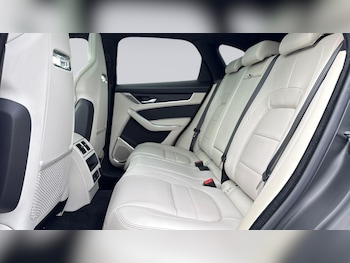 Used Jaguar F-Pace 2024 for sale - 75544165: Photo
