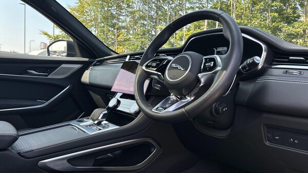 Used Jaguar F-Pace 2023 for sale - 75614460: Photo 29