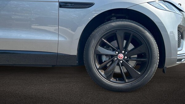 Used Jaguar F-Pace 2023 for sale - 75614460: Photo 8