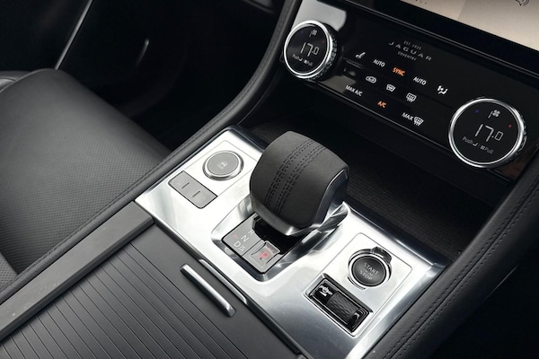 Used Jaguar F-Pace 2021 for sale - 75449562: Photo 13
