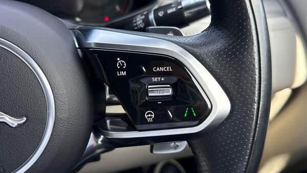 Used Jaguar F-Pace 2022 for sale - 75658427: Photo 25