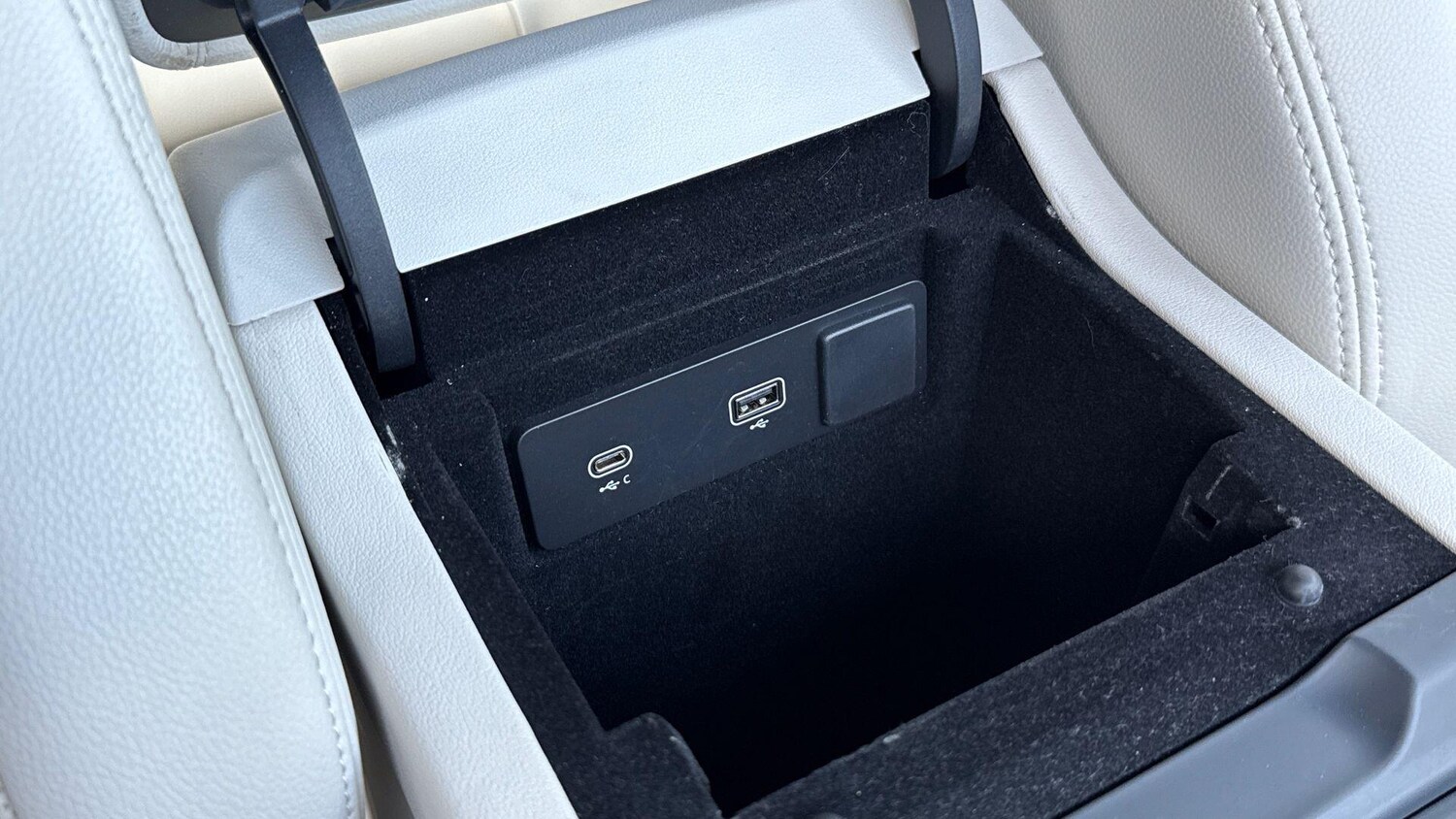 Vehicle 33