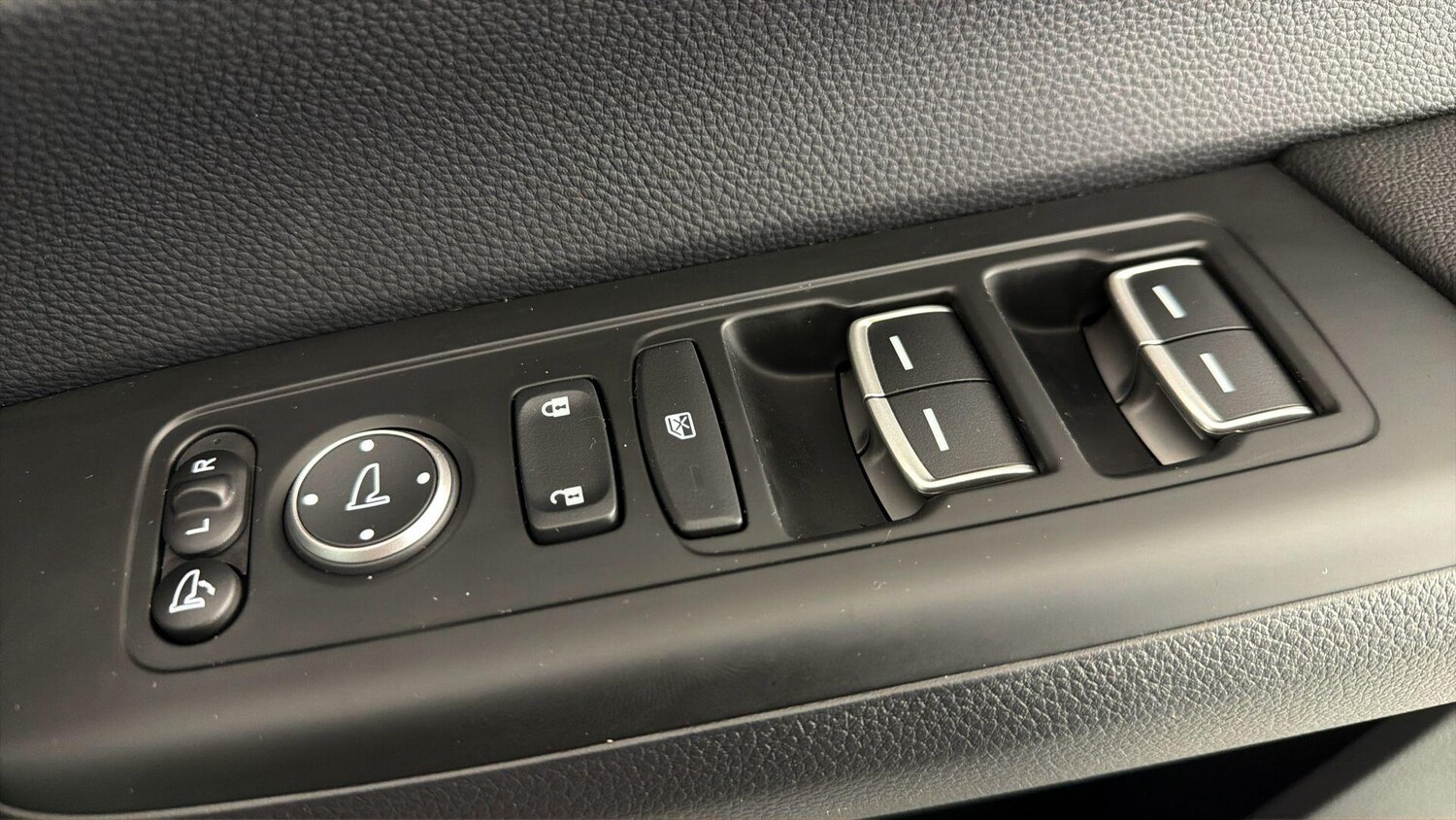 Used Honda CR-V 2025 for sale - 78206371: Photo 39