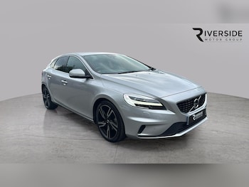 Used Volvo V40 2018 for sale - 79388917: Photo