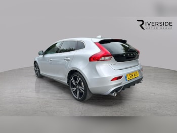 Used Volvo V40 2018 for sale - 79388917: Photo