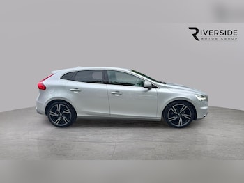 Used Volvo V40 2018 for sale - 79388917: Photo