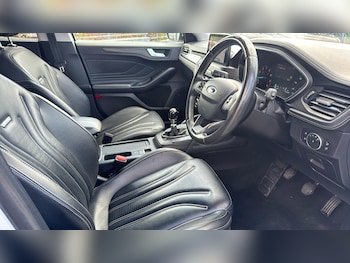 Used Ford Focus 2019 for sale - 79051111: Photo