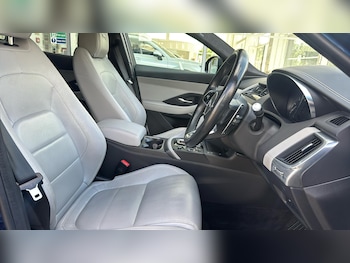 Used Jaguar E-Pace 2022 for sale - 79484987: Photo