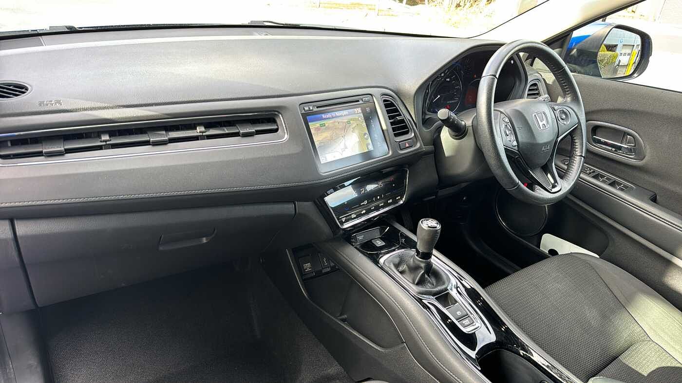 Used Honda HR-V 2018 for sale - 78206359: Photo 2