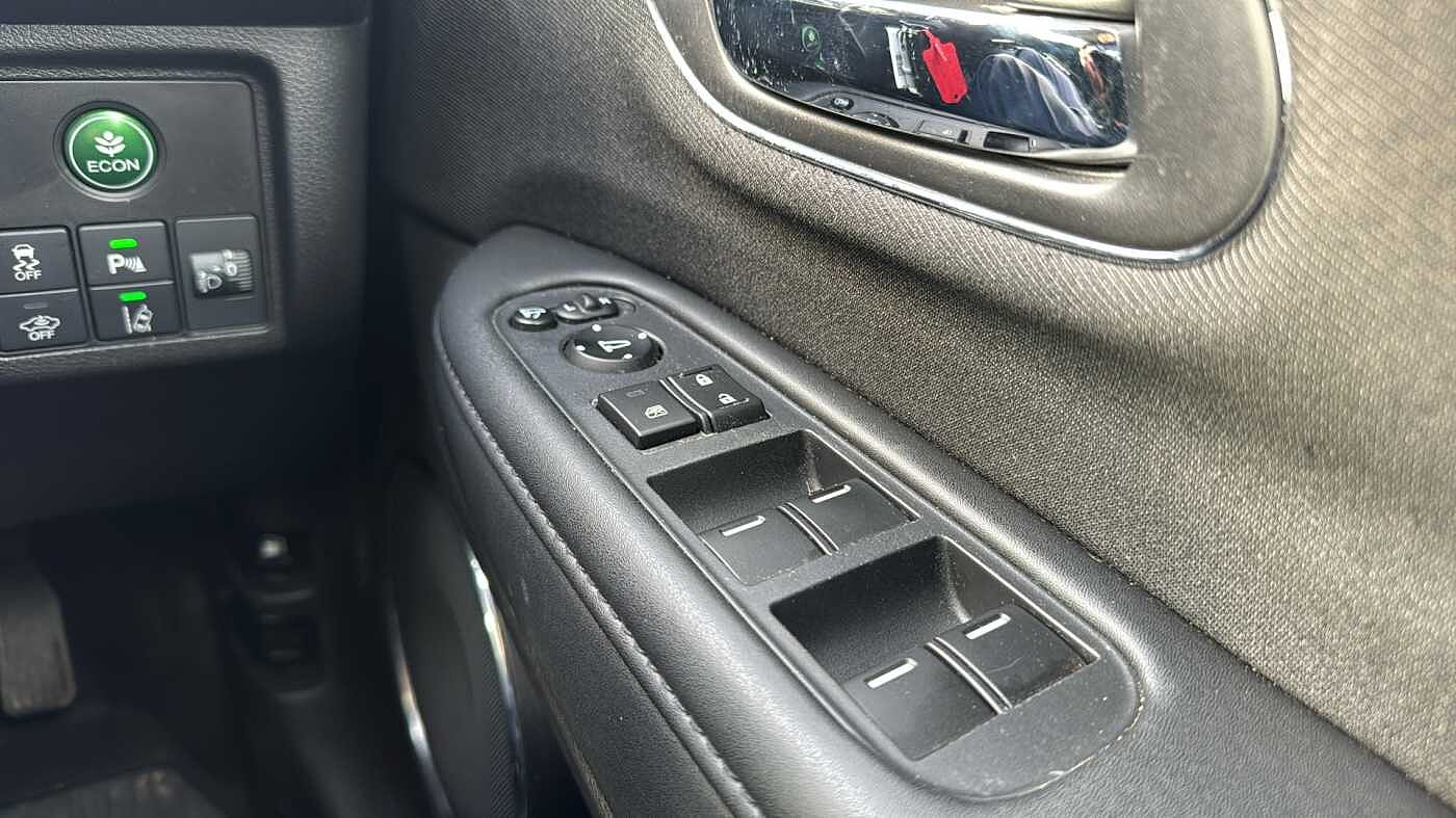 Used Honda HR-V 2018 for sale - 78206359: Photo 29