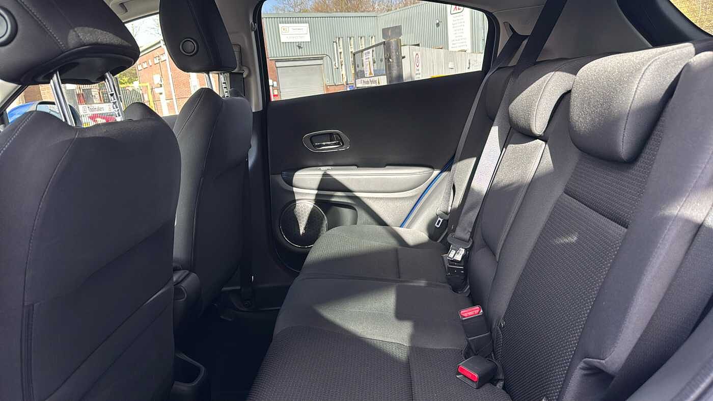 Used Honda HR-V 2018 for sale - 78206359: Photo 8