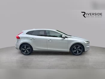 Used Volvo V40 2018 for sale - 79781228: Photo