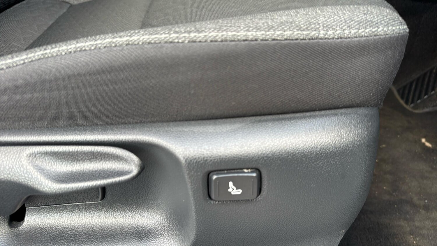 Used Toyota Yaris Cross 2023 for sale - 78206364: Photo 28