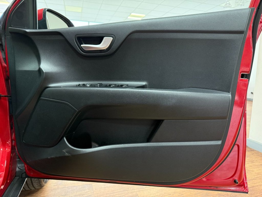 Used Kia Stonic 2020 for sale - 77293287: Photo 38