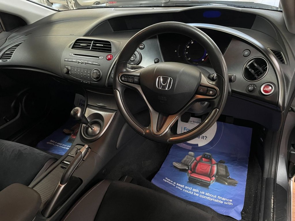 Used Honda Civic 2011 for sale - 76496247: Photo 15