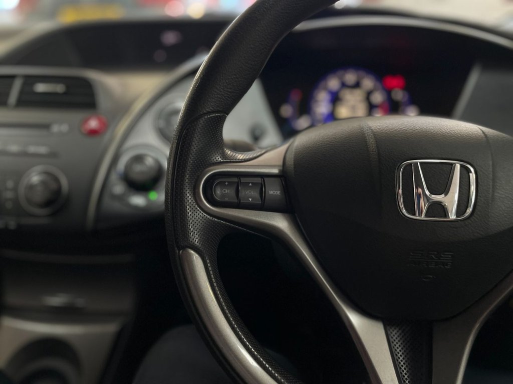 Used Honda Civic 2011 for sale - 76496247: Photo 25