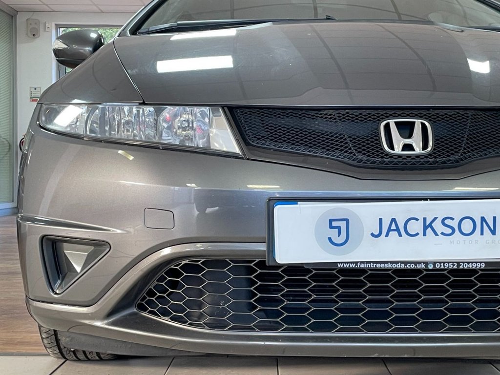 Used Honda Civic 2011 for sale - 76496247: Photo 6