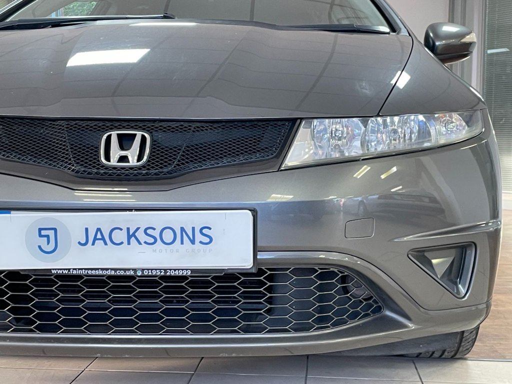 Used Honda Civic 2011 for sale - 76496247: Photo 7