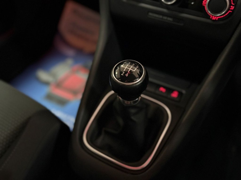 Used Volkswagen Golf 2011 for sale - 76927553: Photo 24