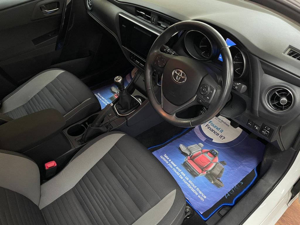 Used Toyota Auris 2015 for sale - 76346001: Photo 15