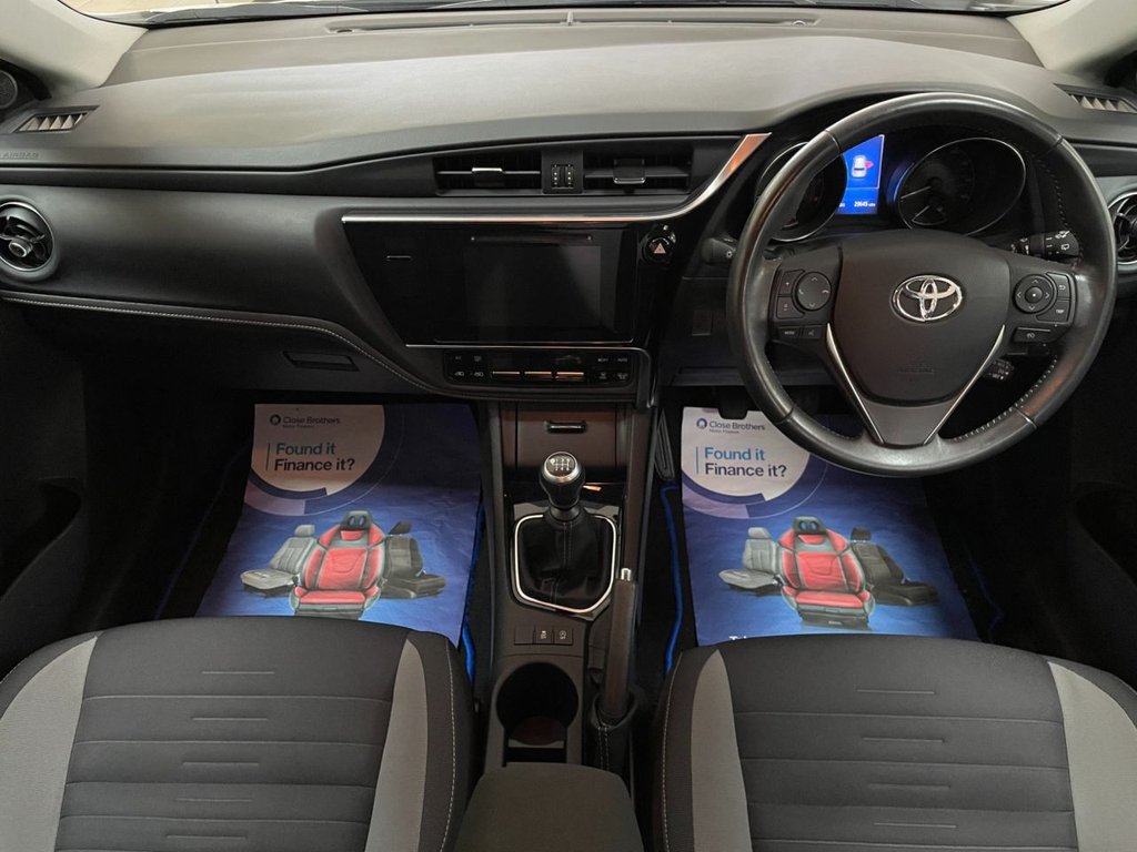 Used Toyota Auris 2015 for sale - 76346001: Photo 2