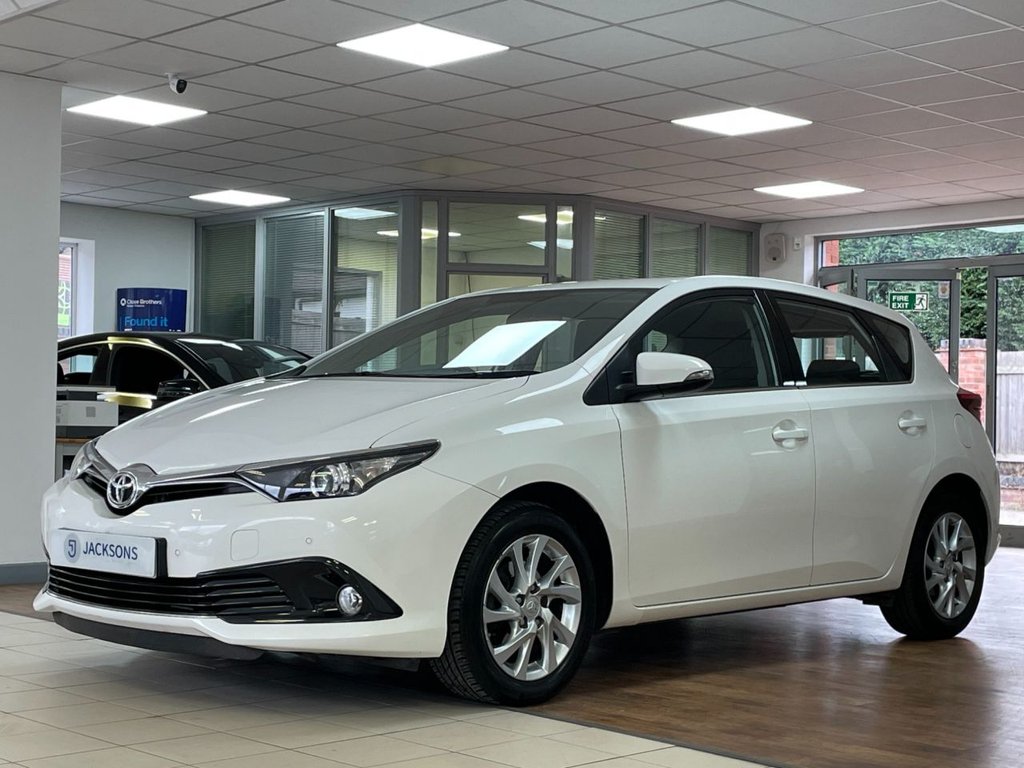 Used Toyota Auris 2015 for sale - 76346001: Photo 4