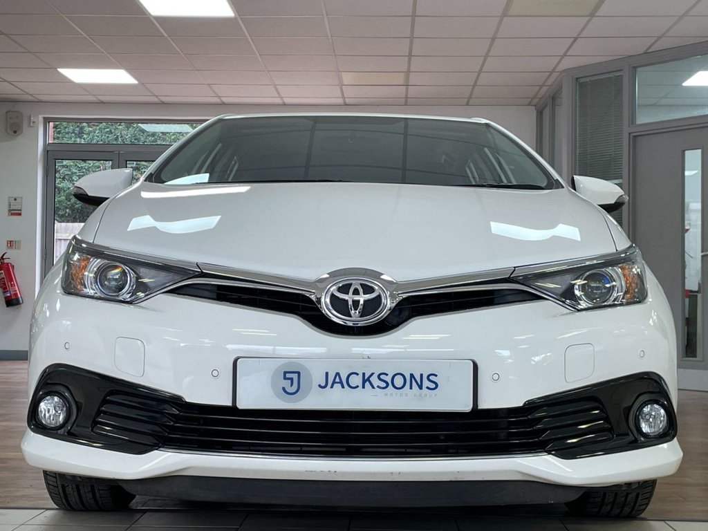 Used Toyota Auris 2015 for sale - 76346001: Photo 5