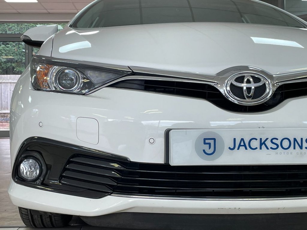 Used Toyota Auris 2015 for sale - 76346001: Photo 6