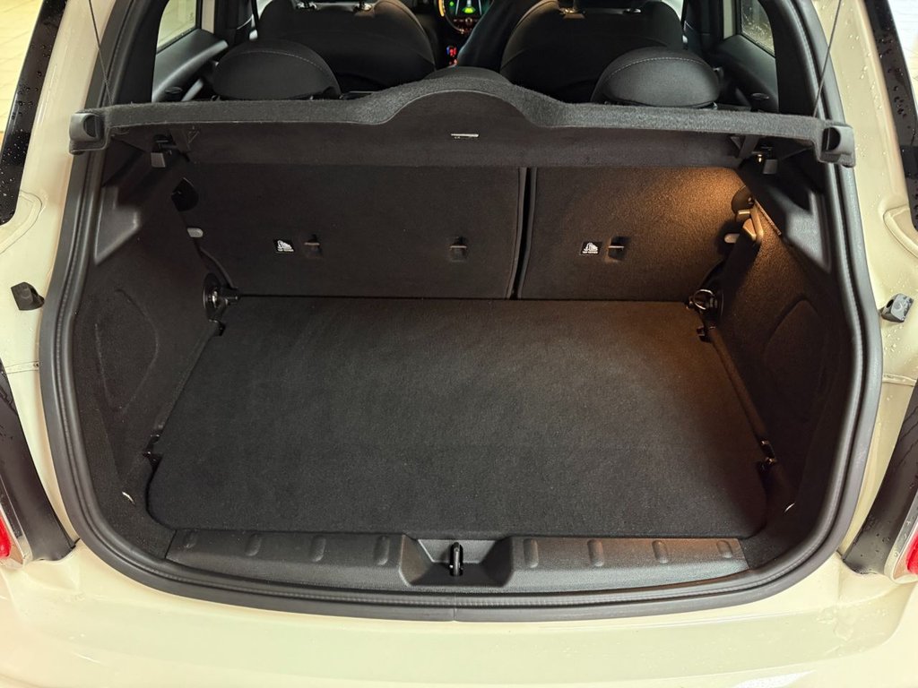 Used MINI Hatch 2019 for sale - 76927557: Photo 44