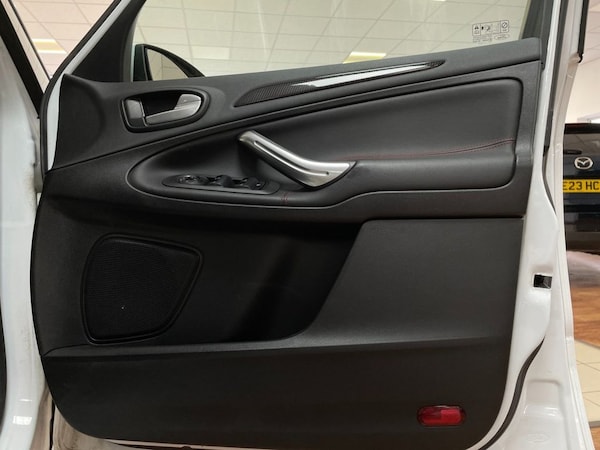 Used Ford S-Max 2011 for sale - 76256024: Photo 38
