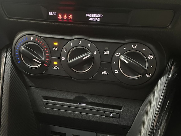 Used Mazda Mazda2 2015 for sale - 76279450: Photo 29