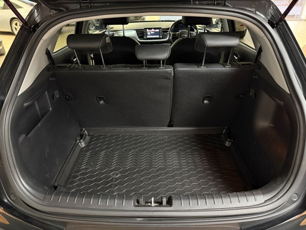 Used Kia Stonic 2020 for sale - 76900359: Photo 43