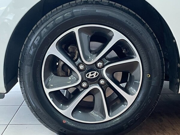 Used Hyundai i10 2018 for sale - 75648099: Photo 34