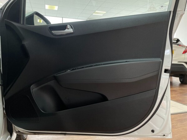 Used Hyundai i10 2018 for sale - 75648099: Photo 36