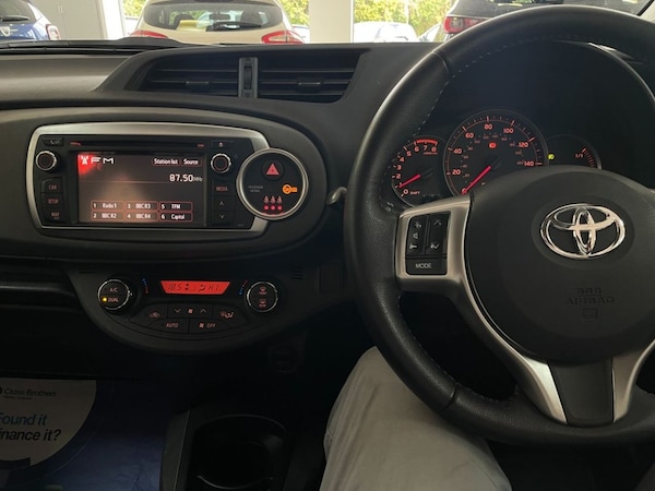 Used Toyota Yaris 2014 for sale - 76132274: Photo 21